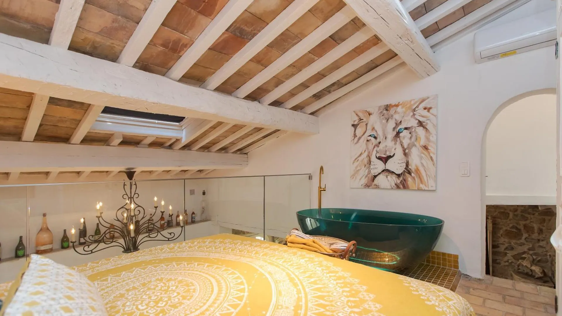 Steps From The Port! Chic 2-Bed In The Heart Of Saint-Tropez Villa Frankrike