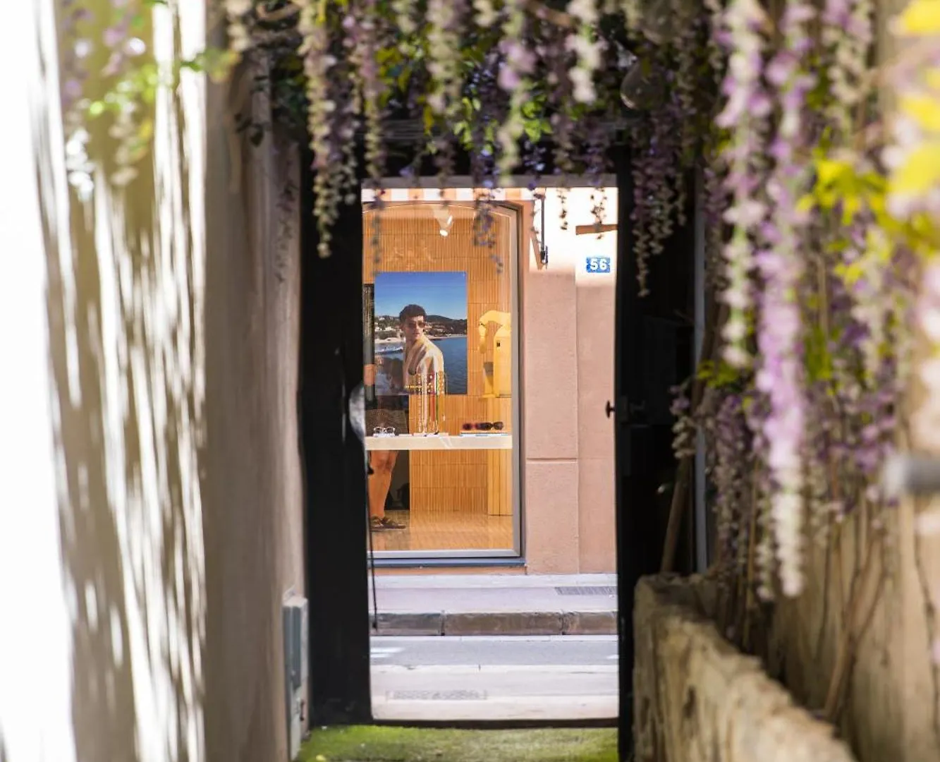 Steps From The Port! Chic 2-Bed In The Heart Of Saint-Tropez Villa Semesterbostad